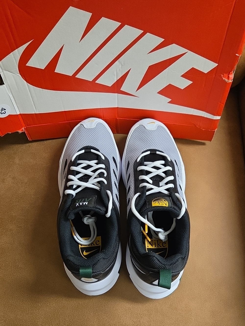 NIKE AIR MAX AP  9M